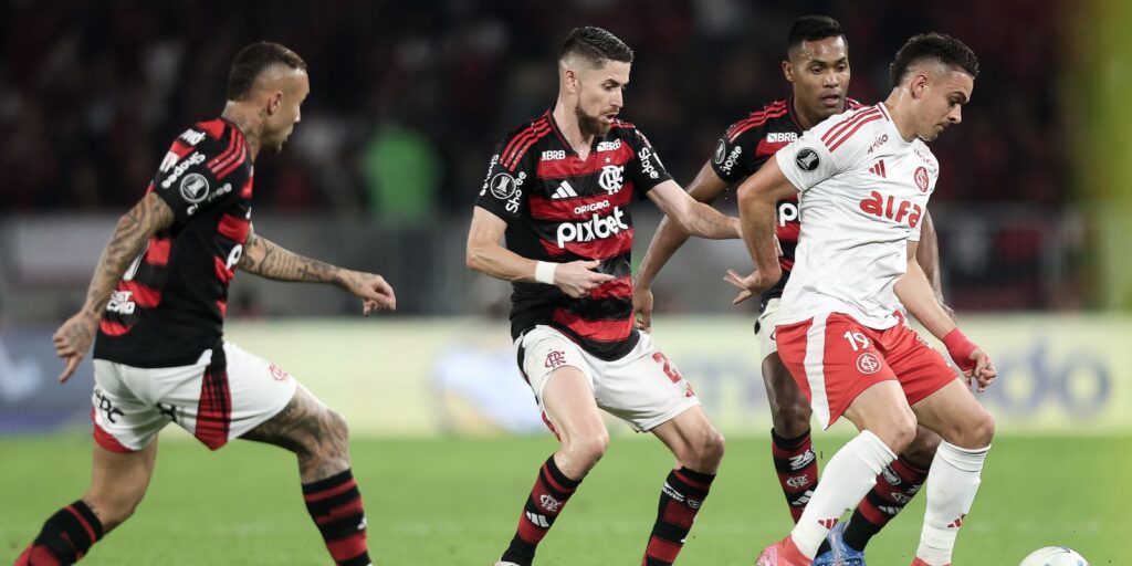 nacional-acompanha-duelo-final-entre-inter-e-fla-pela-libertadores