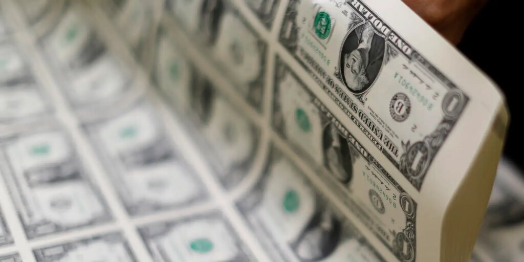 dolar-cai-para-r$-5,47-um-dia-apos-estresse-com-lei-magnitsky
