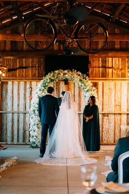 Casamento de Mirela e Rafael é marcado por emoção e momentos inesquecíveis em Amambai Casamento de Mirela e Rafael é marcado por emoção e momentos inesquecíveis em Amambai