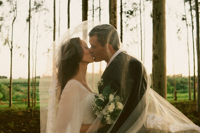 Casamento de Mirela e Rafael é marcado por emoção e momentos inesquecíveis em Amambai Casamento de Mirela e Rafael é marcado por emoção e momentos inesquecíveis em Amambai