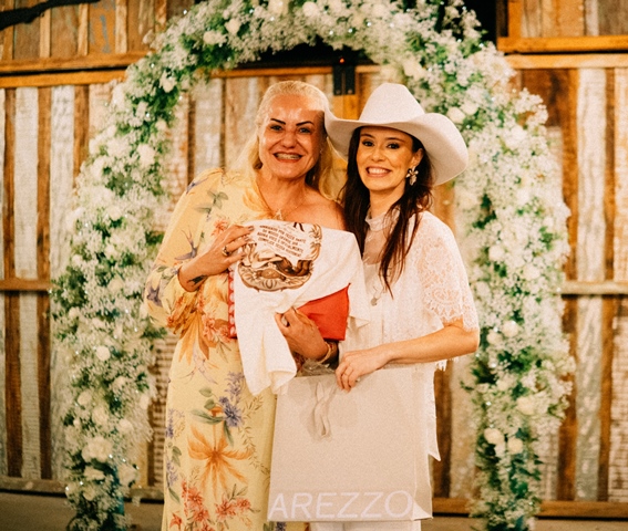 Casamento de Mirela e Rafael é marcado por emoção e momentos inesquecíveis em Amambai Casamento de Mirela e Rafael é marcado por emoção e momentos inesquecíveis em Amambai