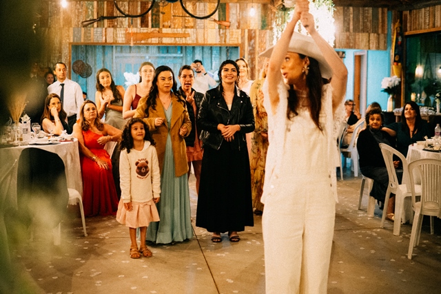Casamento de Mirela e Rafael é marcado por emoção e momentos inesquecíveis em Amambai Casamento de Mirela e Rafael é marcado por emoção e momentos inesquecíveis em Amambai