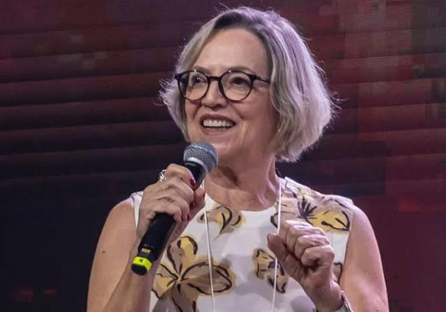Há quase quatro décadas celebrando a literatura, Noite da Poesia anuncia programação de 2026 Há quase quatro décadas celebrando a literatura, Noite da Poesia anuncia programação de 2026