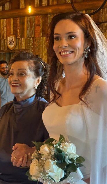 Casamento de Mirela e Rafael é marcado por emoção e momentos inesquecíveis em Amambai Casamento de Mirela e Rafael é marcado por emoção e momentos inesquecíveis em Amambai