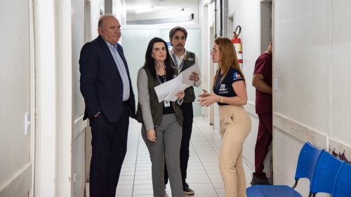 Conselheiro Osmar Jeronymo acompanha fiscalização noturna em unidades de saúde da Capital